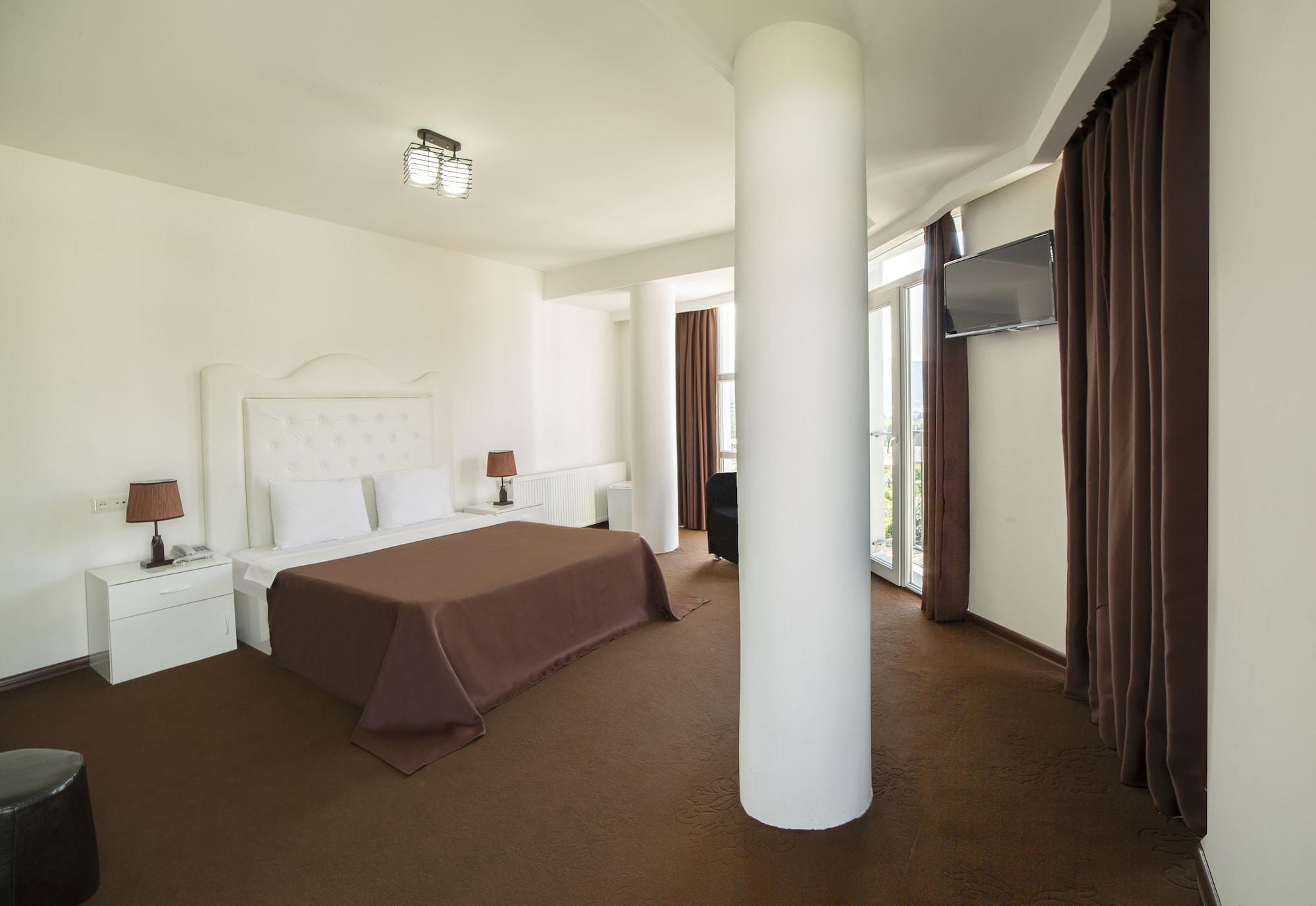 Hotel Grand Palace Tbilisi Buitenkant foto