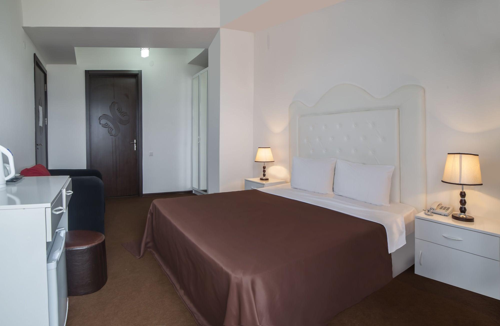 Hotel Grand Palace Tbilisi Buitenkant foto