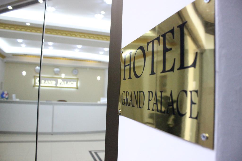 Hotel Grand Palace Tbilisi Buitenkant foto