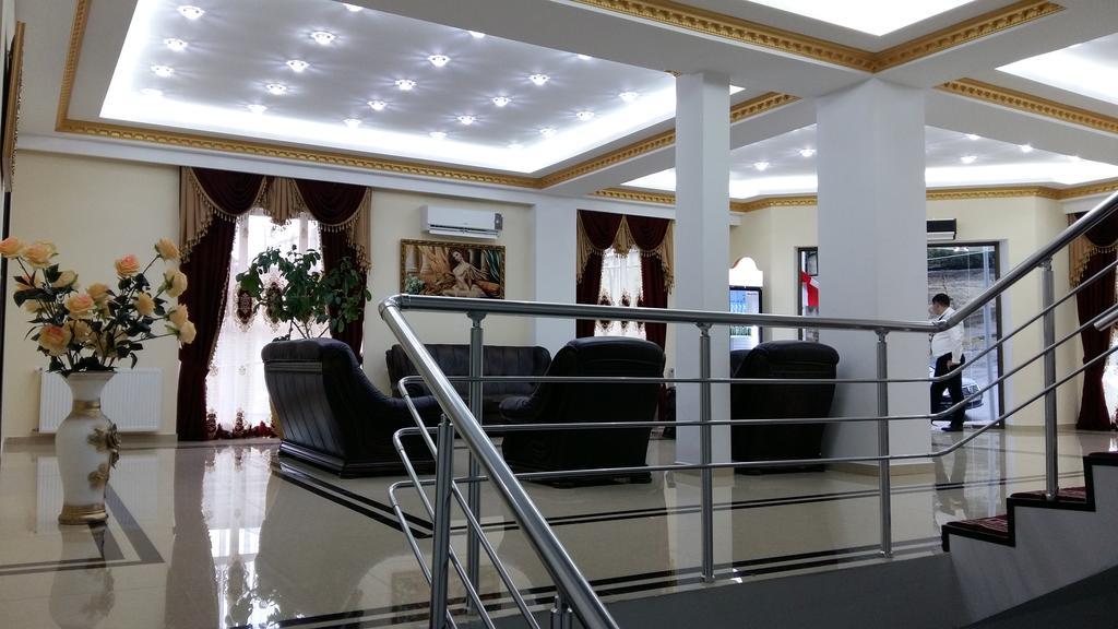 Hotel Grand Palace Tbilisi Buitenkant foto
