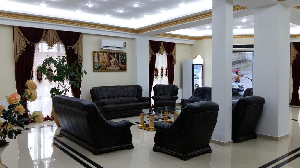 Hotel Grand Palace Tbilisi Buitenkant foto