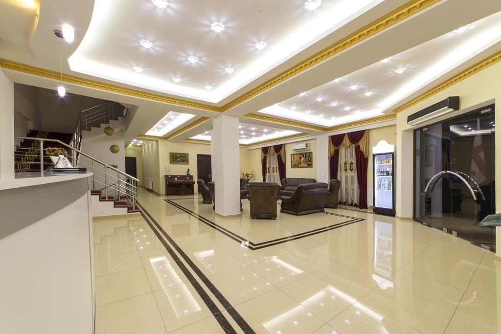 Hotel Grand Palace Tbilisi Buitenkant foto