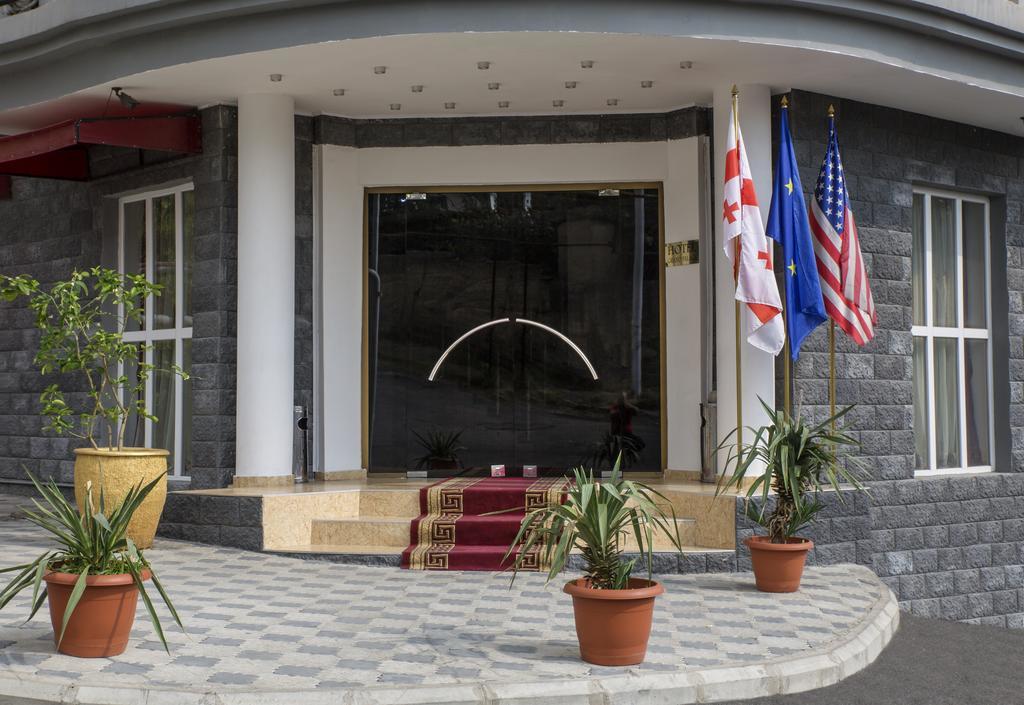 Hotel Grand Palace Tbilisi Buitenkant foto