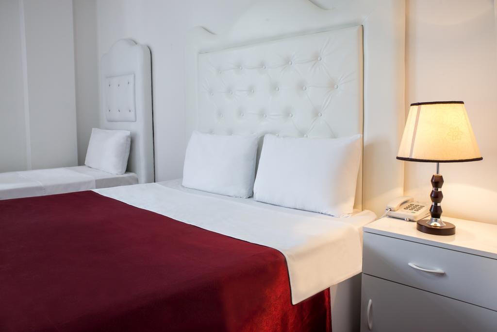 Hotel Grand Palace Tbilisi Buitenkant foto