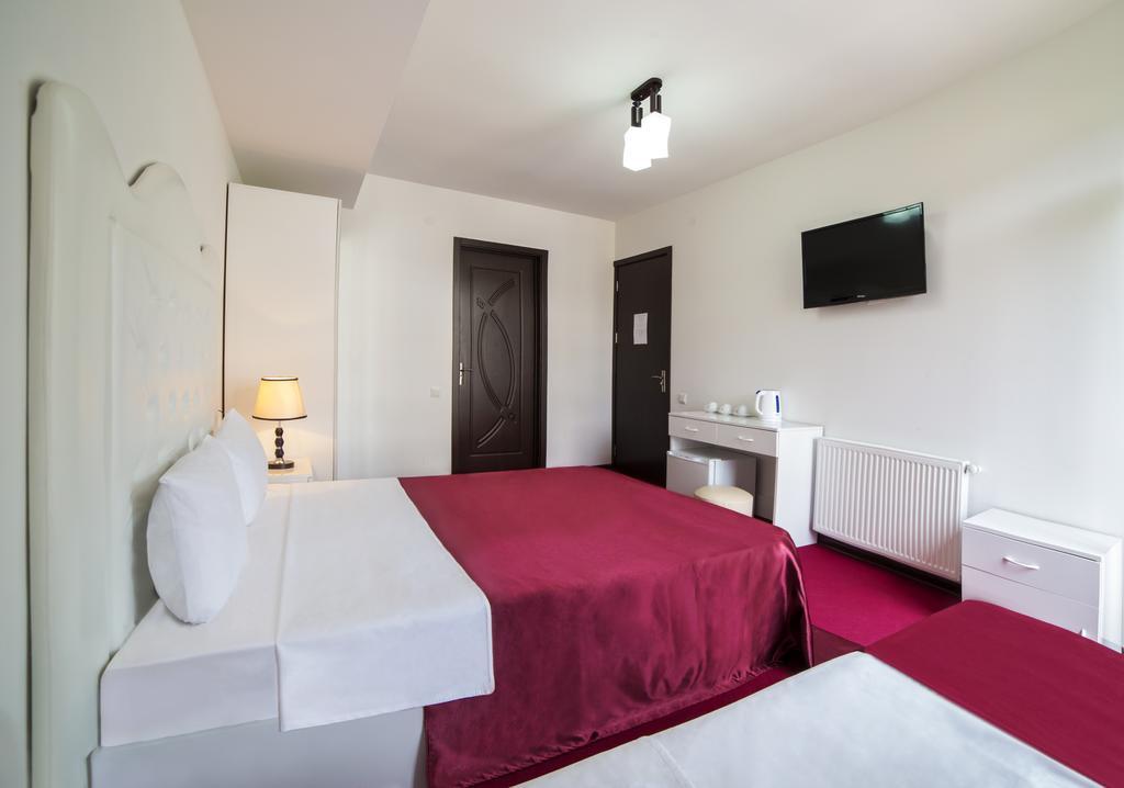 Hotel Grand Palace Tbilisi Buitenkant foto