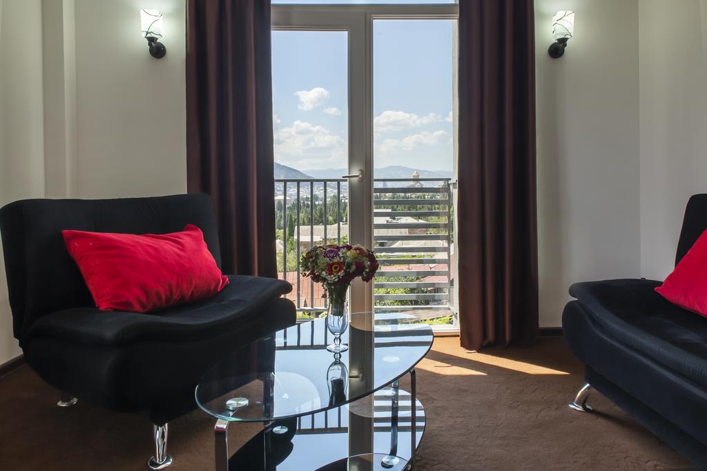 Hotel Grand Palace Tbilisi Buitenkant foto