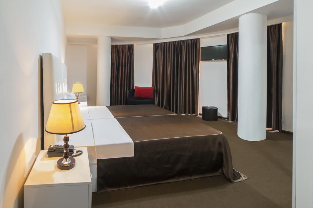 Hotel Grand Palace Tbilisi Buitenkant foto